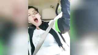 熟女学完车，在工地和儿子搞起来， 深喉口交大放异彩，后入啪啪声激起阵阵肉浪