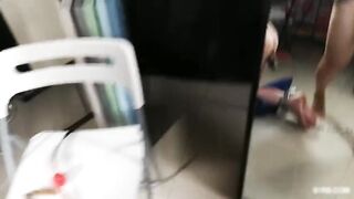 把淫骚的女人捆绑起来