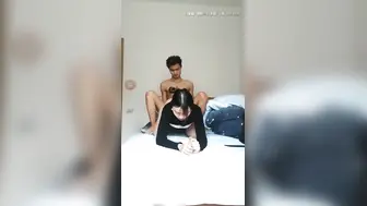 【姐弟乱伦】爸妈出去玩换妻姐弟俩在家里搞乱伦