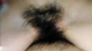 和女友自拍做爱，稍微有点儿瘦，微剧情，最后内射中出